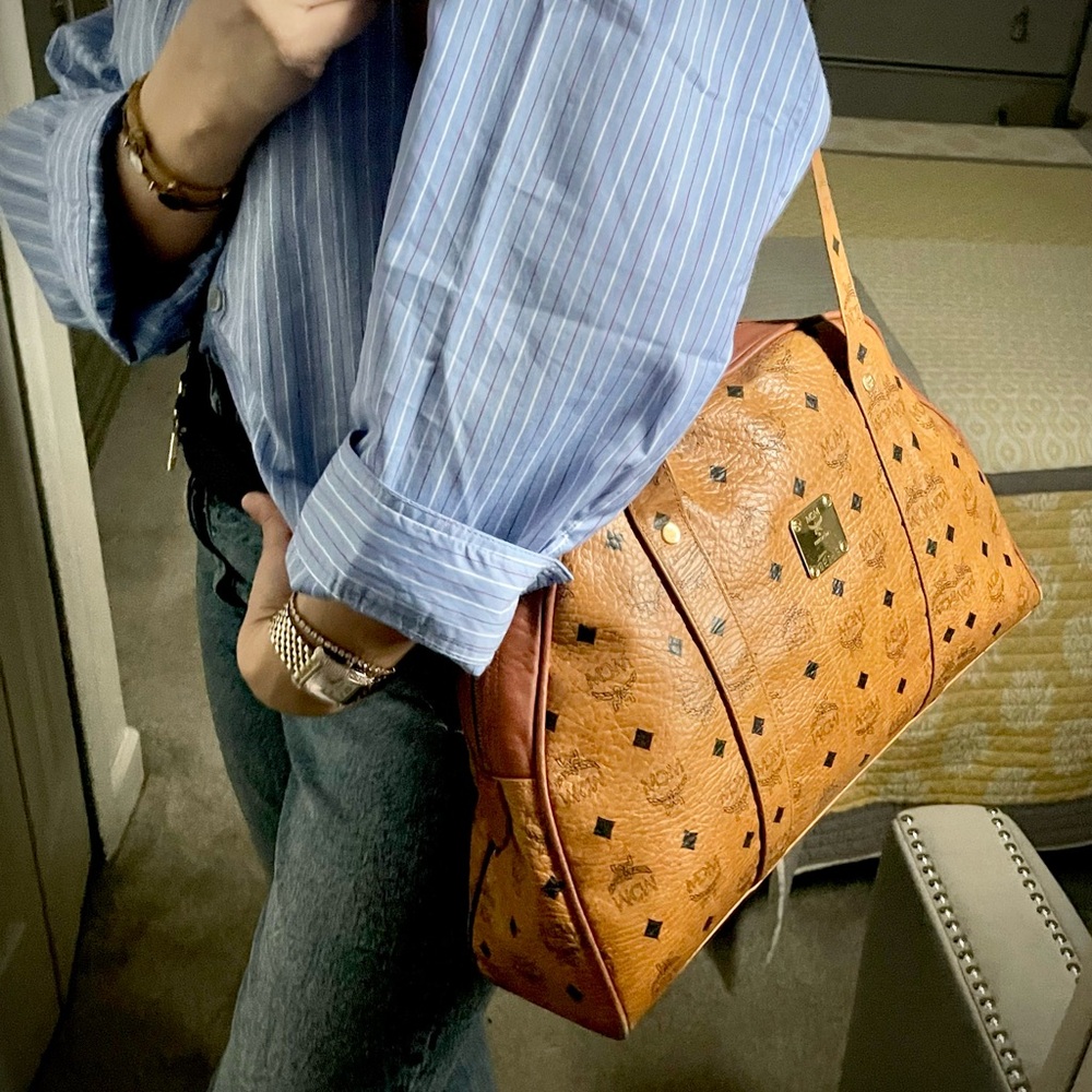 Authentic MCM vintage Congnac shopper tote large shoulder bag (KHS01) - Picture 2 of 15